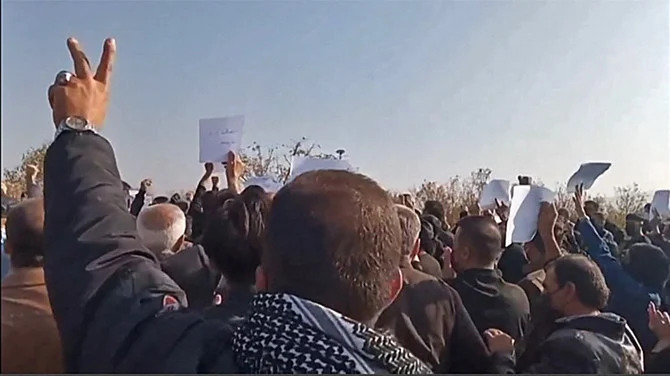 Au moins trois morts dans des manifestations au Kurdistan iranien
