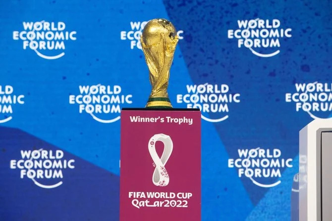 Le coup d'envoi de la première Coupe du monde de la FIFA organisée dans le monde arabe sera donné dimanche à Doha, lors du match d'ouverture du tournoi entre le pays hôte et l'Équateur. (Reuters/File Photo)