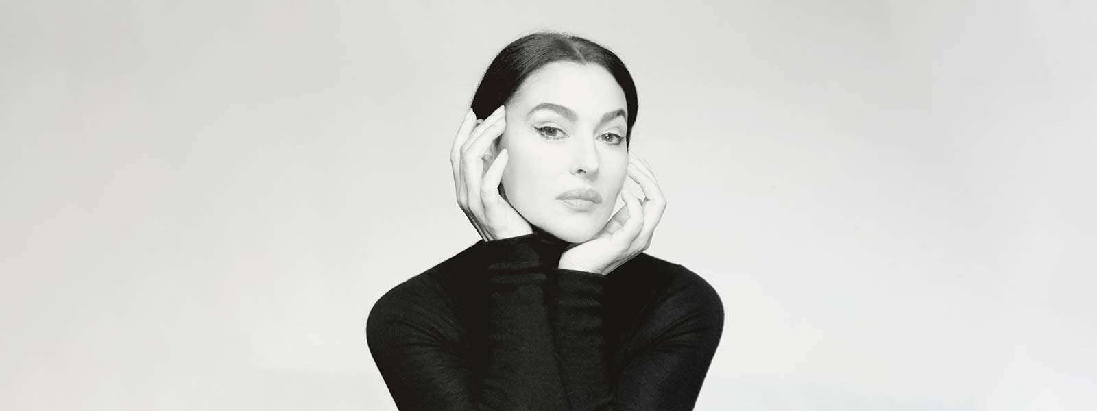 Monica Bellucci lit les mémoires de Maria Callas au Théâtre du Châtelet