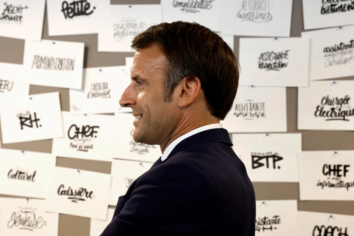 Bâtiment: Macron veut accélérer la rénovation thermique des écoles