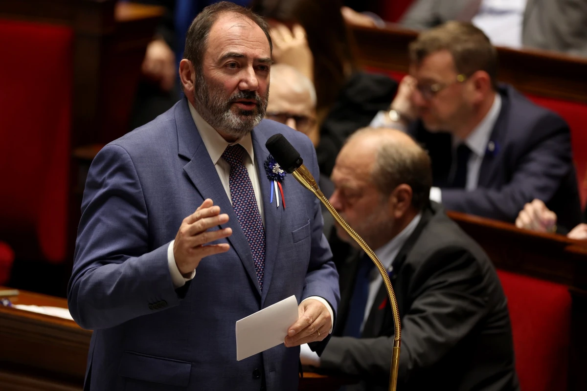 Budget de la Sécu: Le Sénat vote un an de stage en désert médical pour les médecins