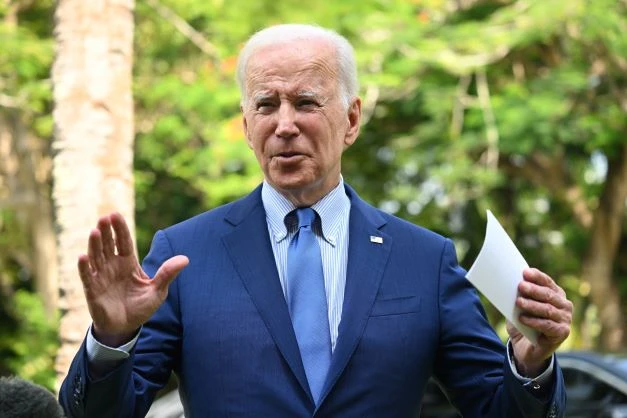 Biden prolonge encore le moratoire sur la dette étudiante des Américains