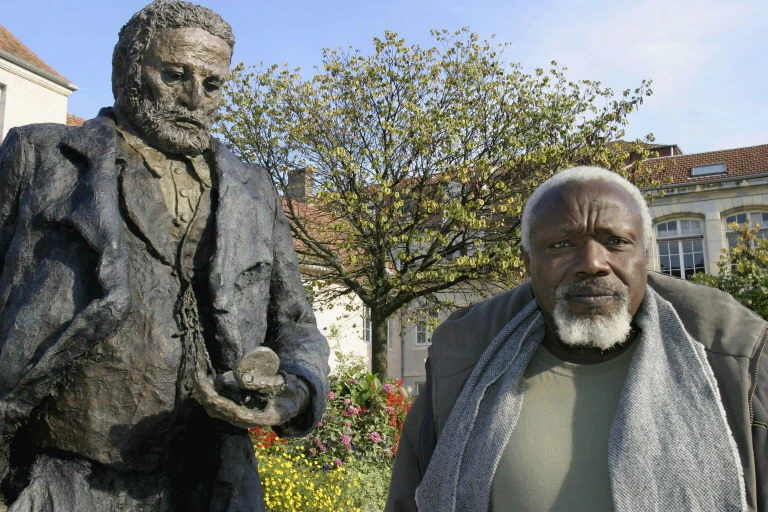 Deux interpellations après la dégradation d'une statue de Victor Hugo à Besançon