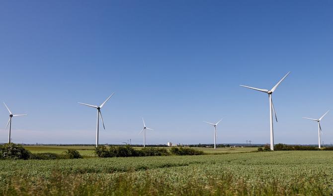 Il faut en moyenne en France 5 ans de procédures pour construire un parc solaire, 7 ans pour un parc éolien et 10 ans pour un parc éolien en mer (photo, AFP)