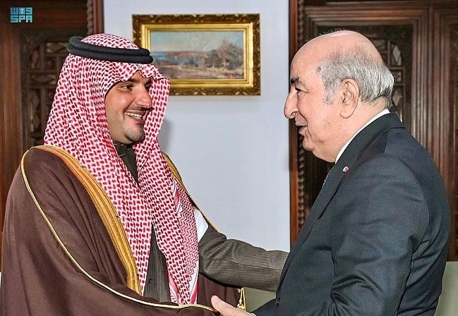 Le président algérien reçoit le ministre saoudien de l’Intérieur