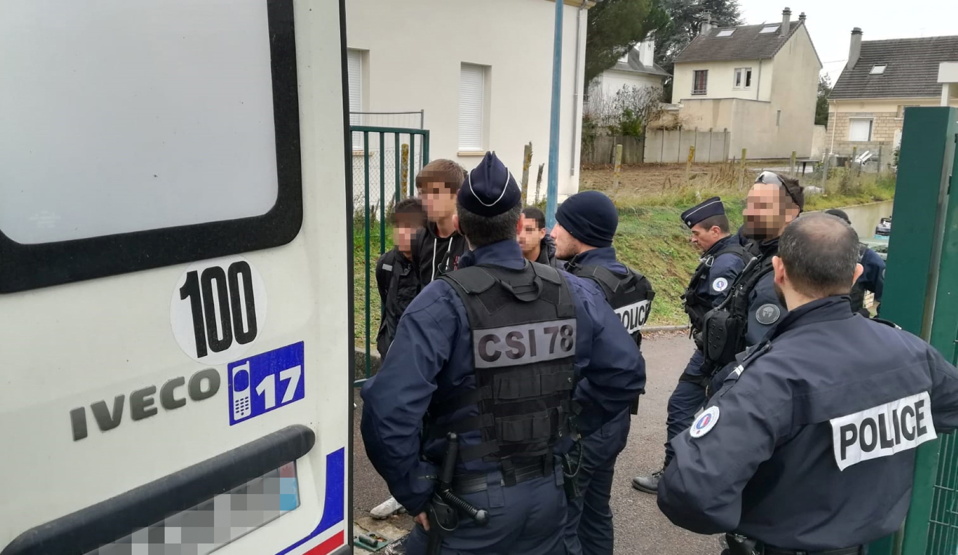 Yvelines: marche en hommage à un adolescent tué lors d'une rixe