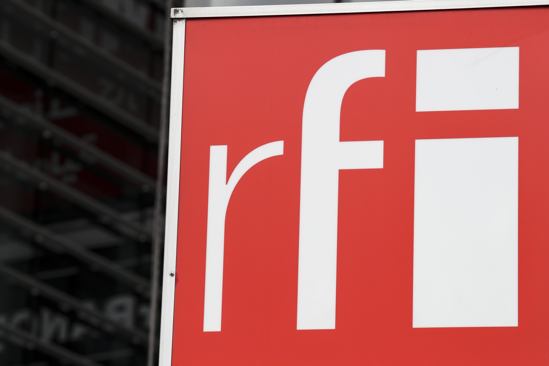 Paris «déplore» la suspension de RFI au Burkina