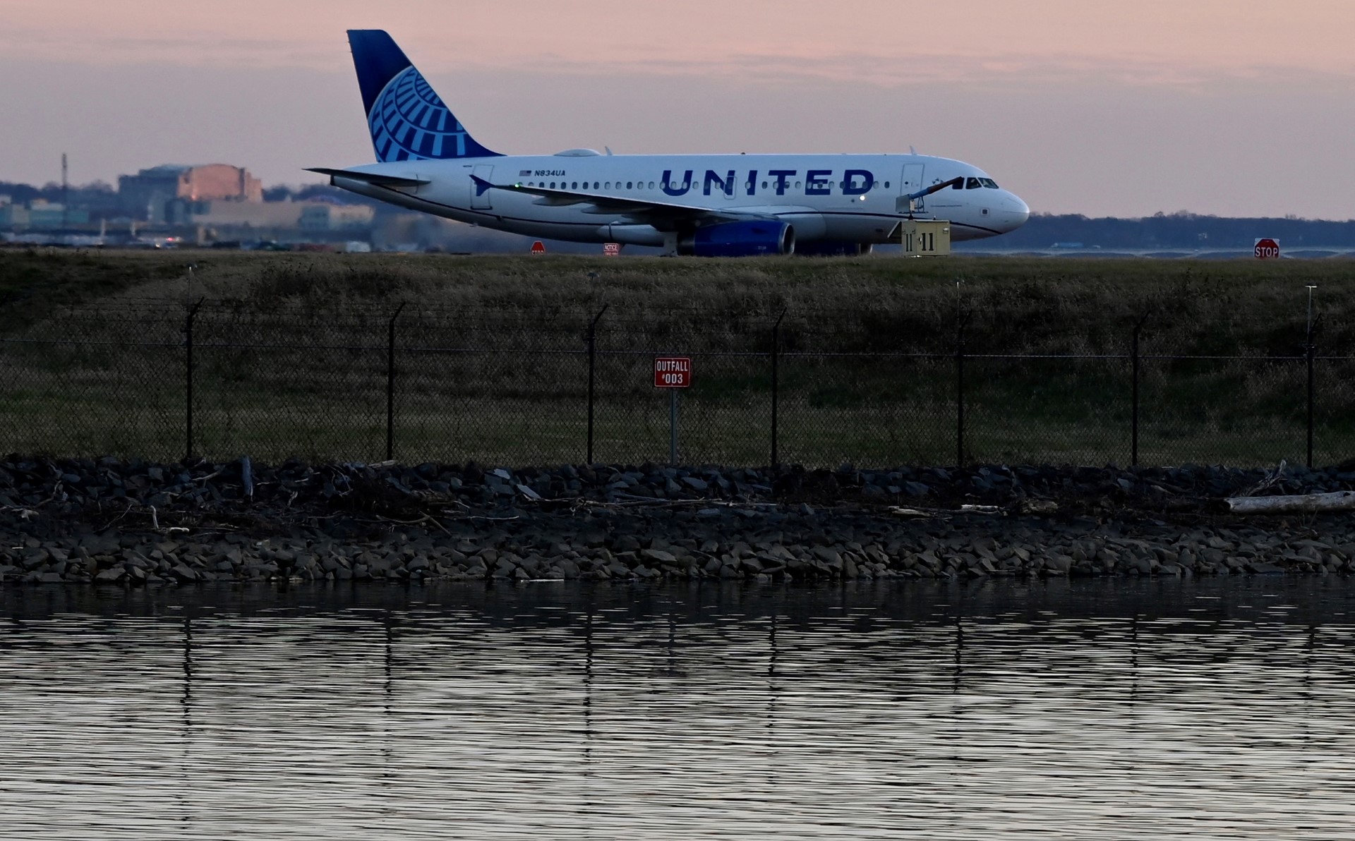 United Airlines passe une énorme commande d'avions gros-porteurs 787 à Boeing