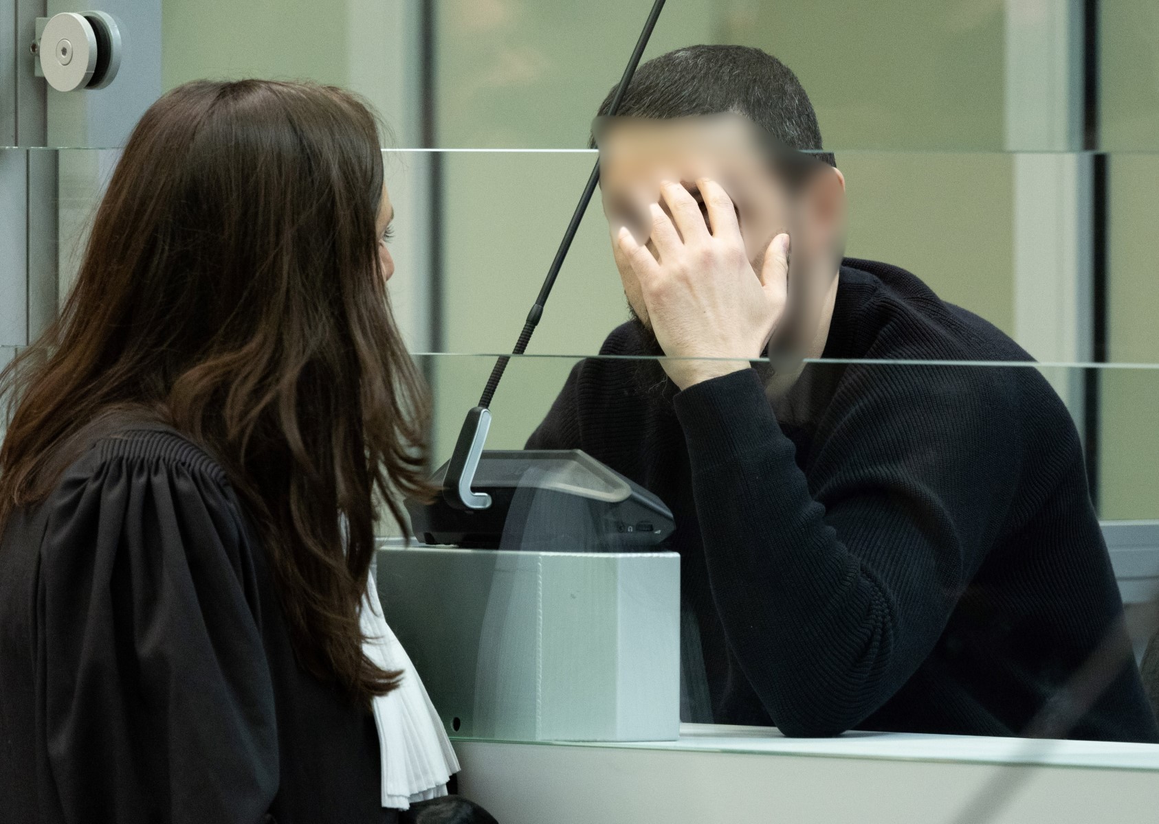 Attentats de Bruxelles: Abrini dénonce «l'hystérie» sécuritaire au procès