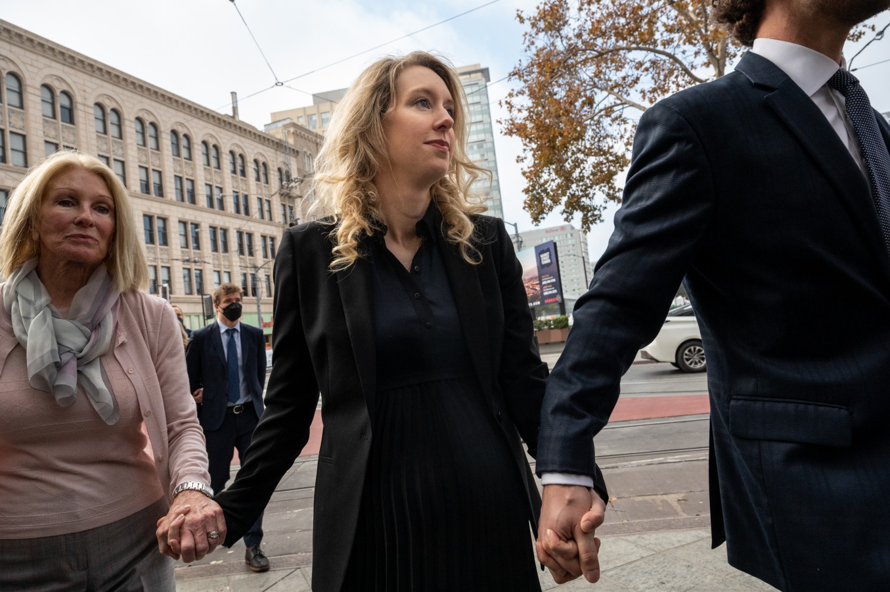 Theranos: Elizabeth Holmes fait appel de sa condamnation