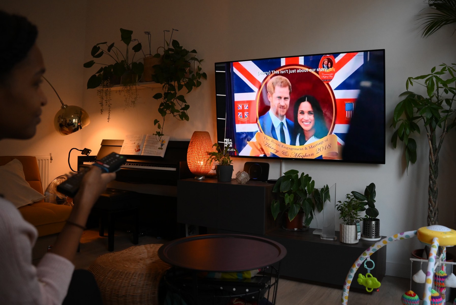 Harry et Meghan accusent la monarchie de mensonges dans la suite du documentaire sur Netflix
