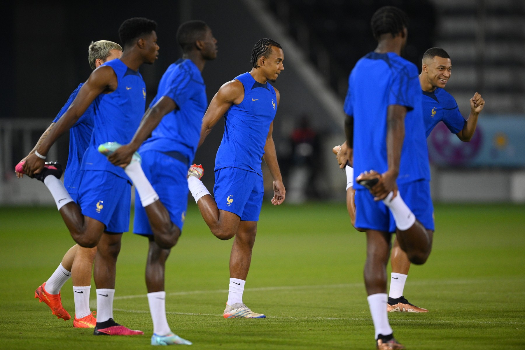 Mondial 2022: Angleterre-France, un peu plus près des étoiles