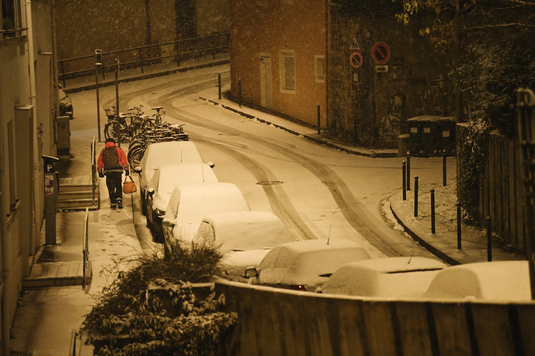 Vague de neige et verglas en France, trois morts en Bourgogne