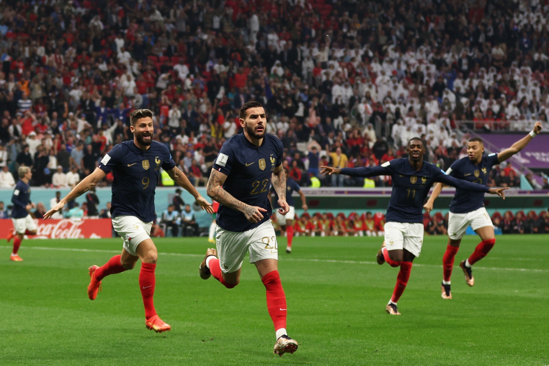 Mondial: les Bleus regoûtent à une finale, mais en tirant la langue