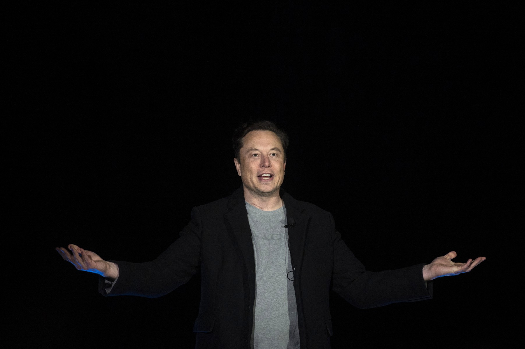 Twitter: Musk dit qu'il va rétablir les comptes suspendus de journalistes