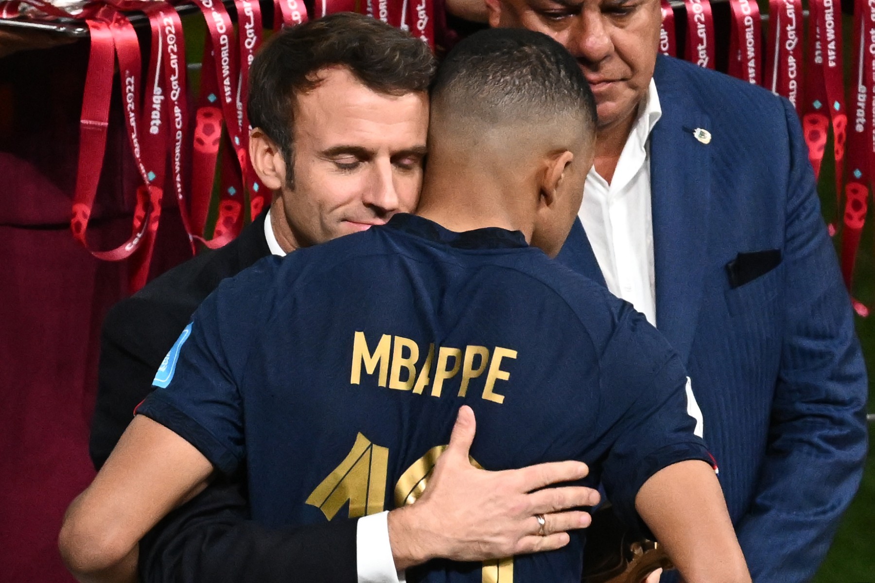 «Les Bleus nous ont fait rêver» tweete Emmanuel Macron