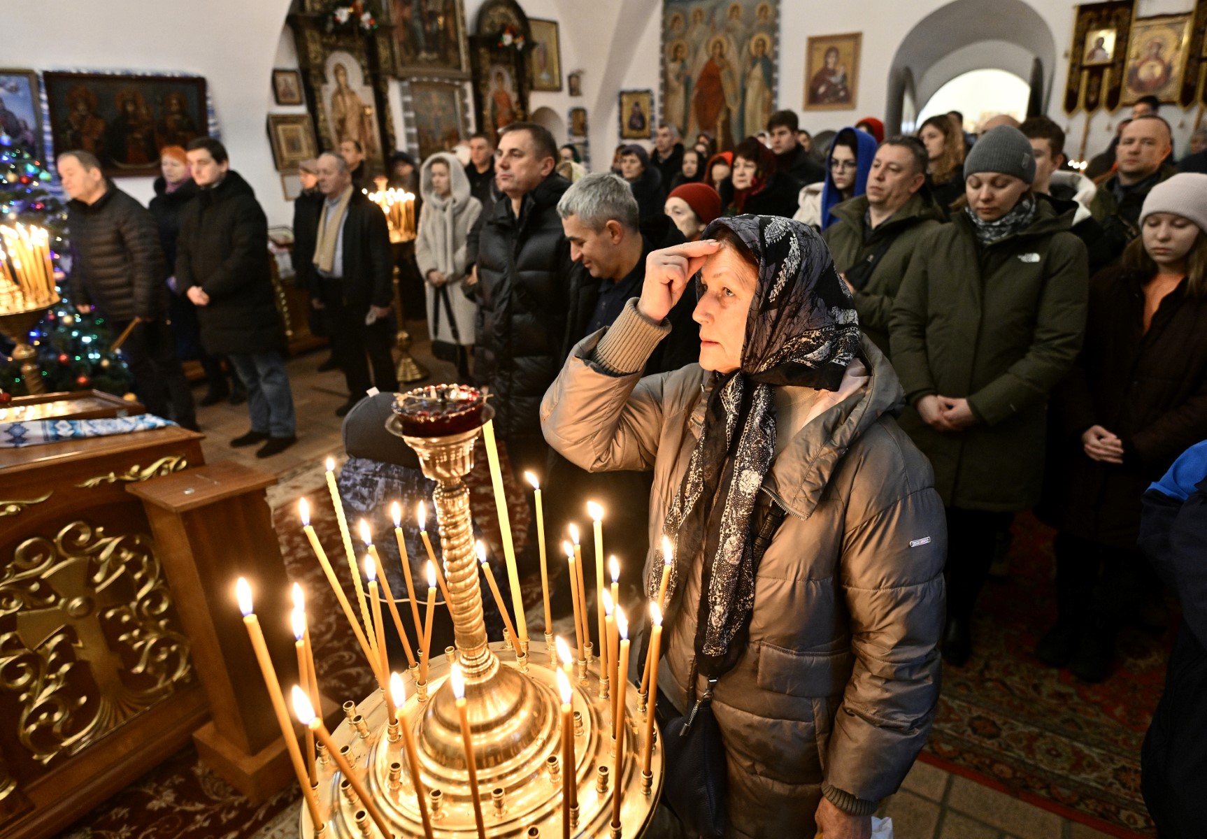 Ukraine: à Kiev, des Orthodoxes fêtent Noël dimanche pour défier Moscou