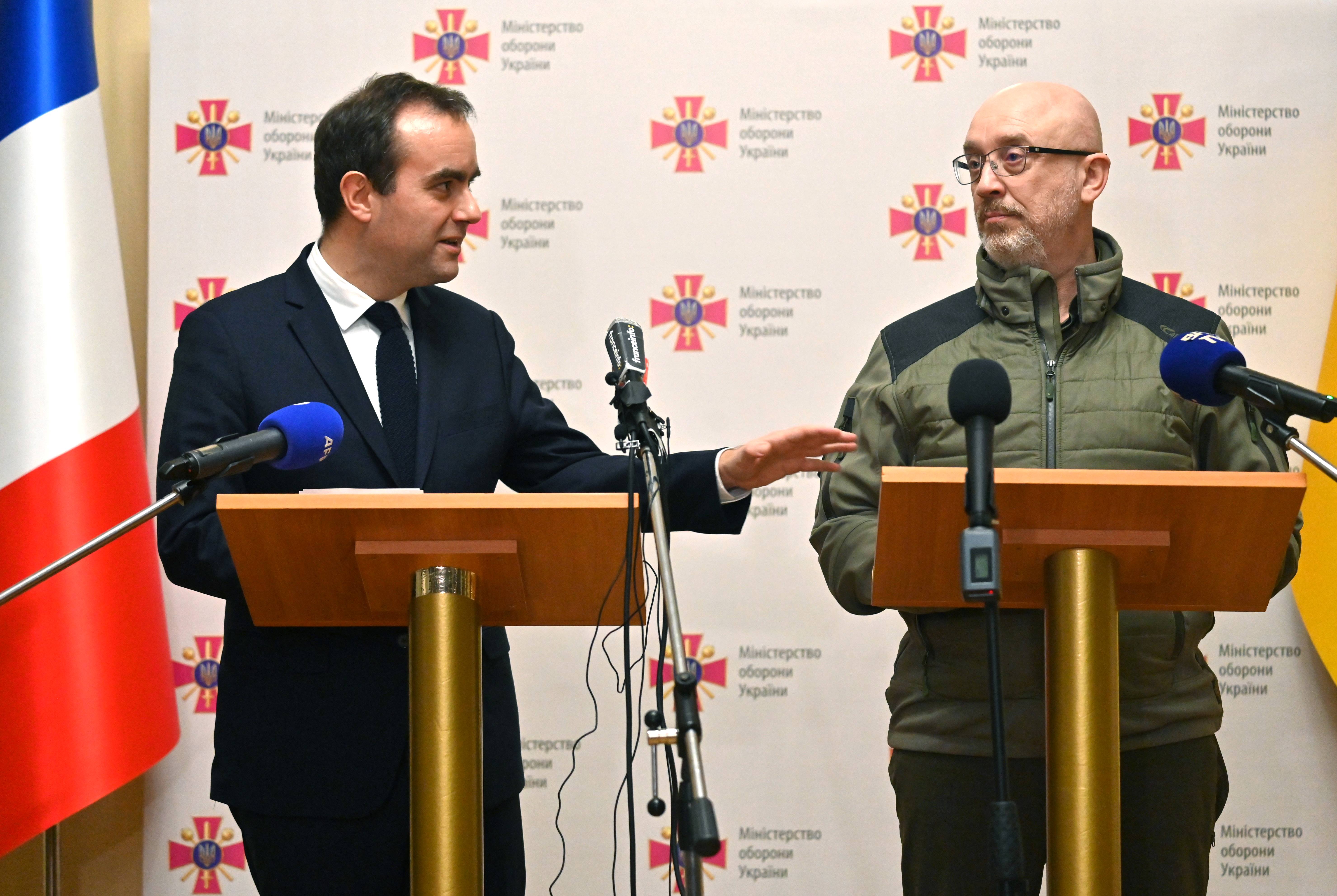 A Kiev, le ministre français des Armées promet d'aider encore l'Ukraine