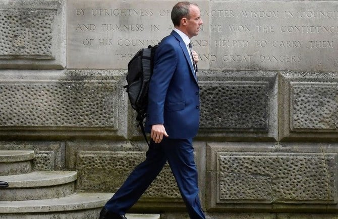 Retrait d'Afghanistan: Dominic Raab a «provoqué des décès» selon un rapport