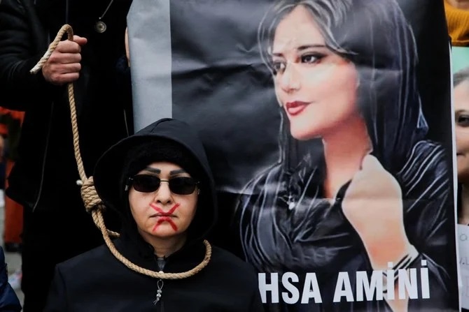 Le régime iranien a condamné quatre cents personnes à des peines de prison suite aux manifestations