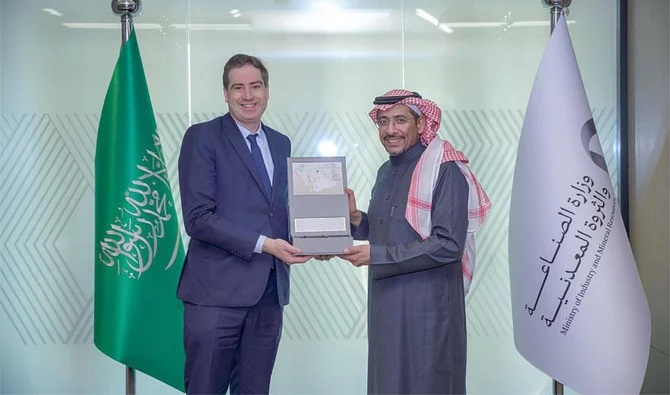 L'Arabie saoudite et la France discutent de la coopération dans les secteurs industriel et minier