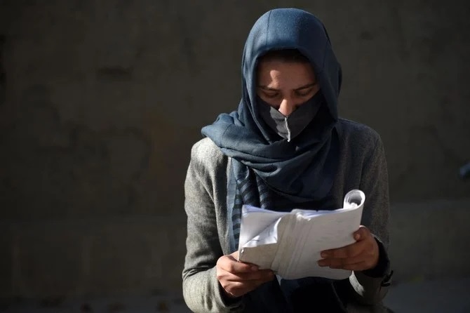 Afghanistan: Interdites de travailler avec des femmes, des ONG suspendent leurs activités