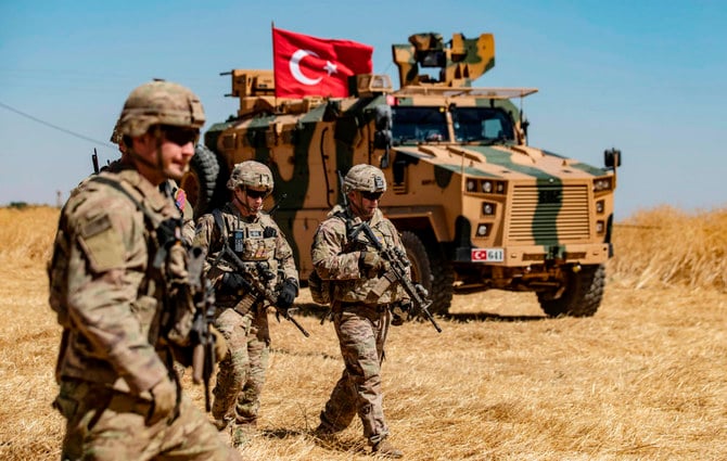 La Turquie et la Russie examinent la possibilité d'utiliser l'espace aérien syrien dans le cadre d'une opération militaire