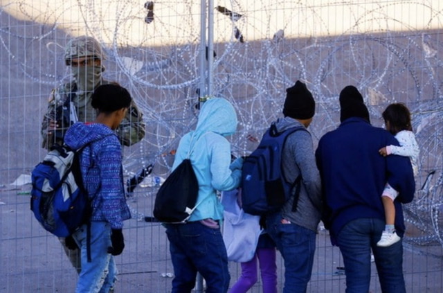 La Cour suprême américaine maintient une mesure sanitaire bloquant les migrants à la frontière