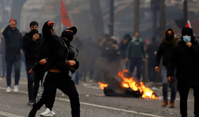Violences en marge de la manifestation en hommage aux Kurdes tués à Paris