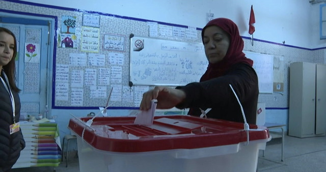 Tunisie: L'autorité électorale met en péril la liberté d'expression