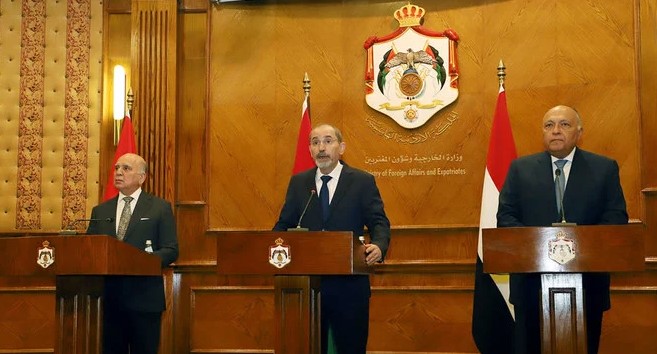Les ministres jordanien, égyptien et irakien des Affaires étrangères discutent des opportunités de coopération trilatérale