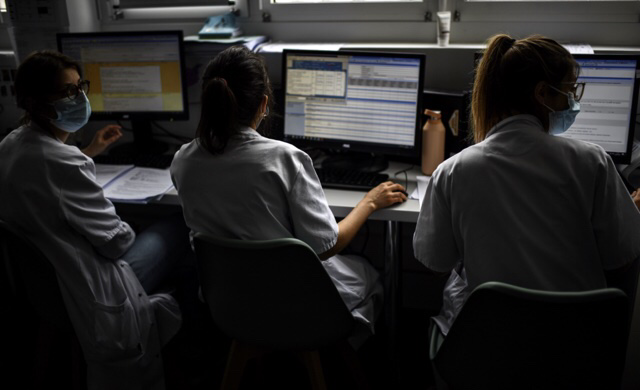 Des médecins britanniques présentent un traitement pionnier contre une forme de leucémie