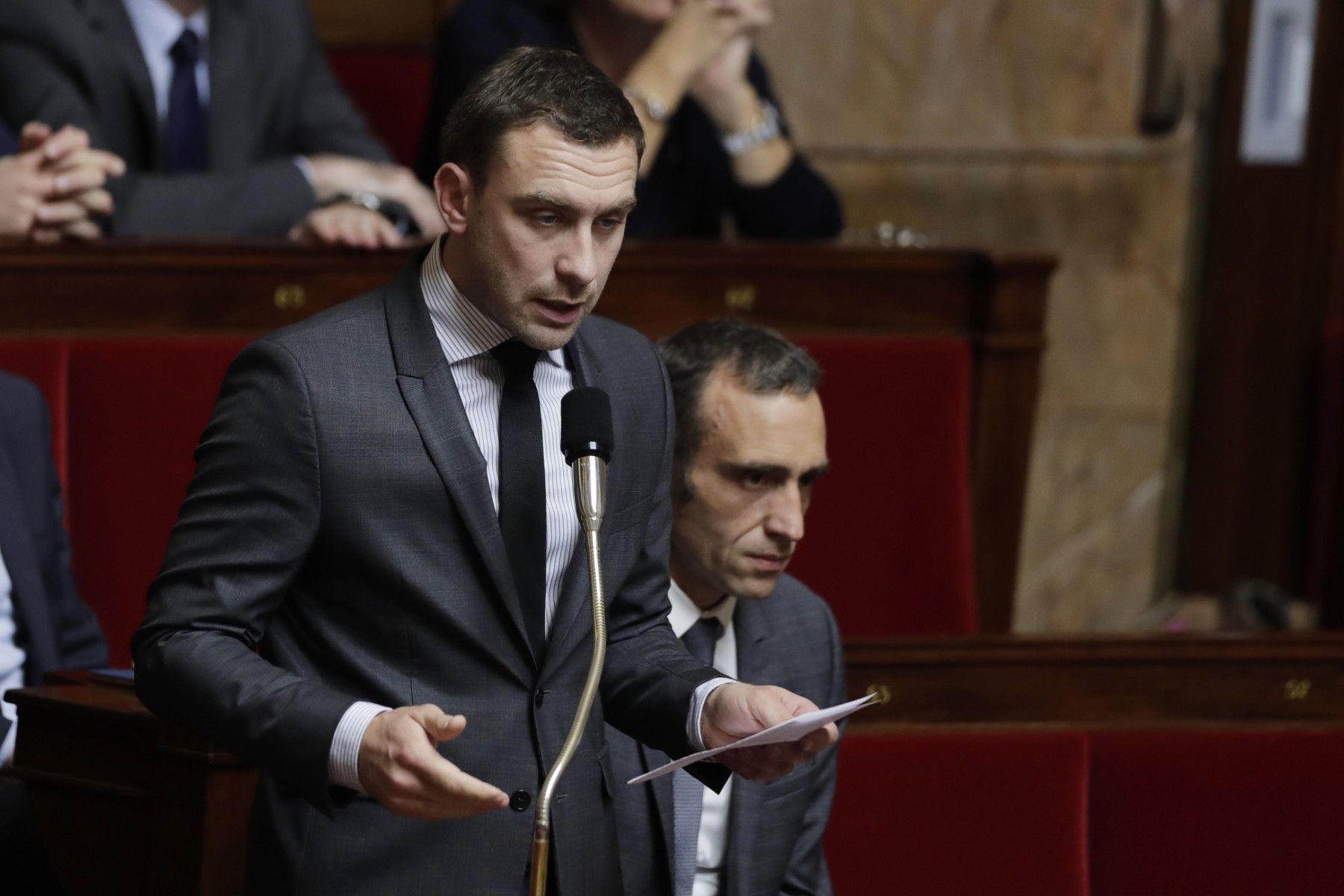 Les députés LR poussent leur texte sur les retraites agricoles