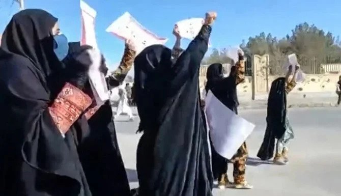 Iran: le procureur promet des résultats rapides sur le port obligatoire du voile