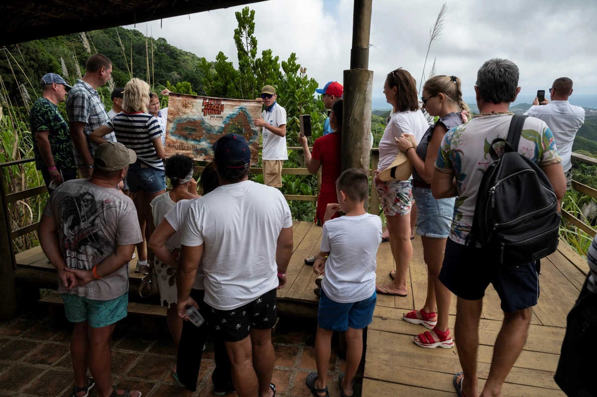 Guerre oblige, les touristes russes débarquent sur les plages paradisiaques du Venezuela