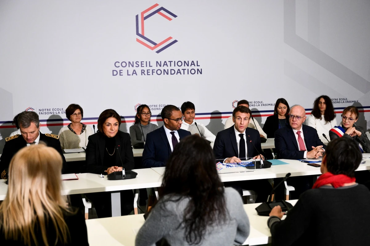 CNR: Macron plaide à nouveau pour la «liberté pédagogique», veut une «feuille de route» au printemps