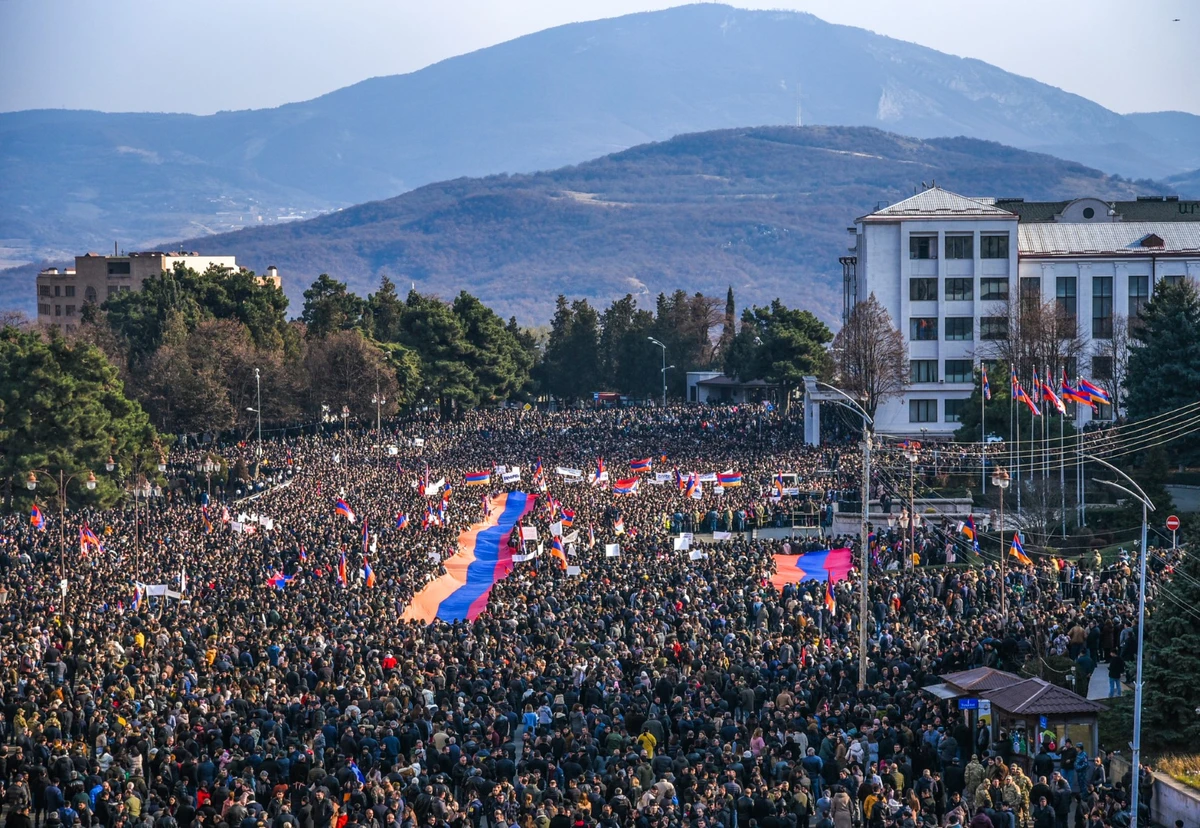 Nagorny Karabakh: manifestations contre le blocage d'un axe vital vers l'Arménie