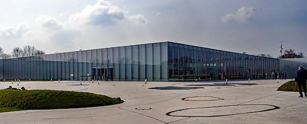Le musée du Louvre-Lens (fournie)
