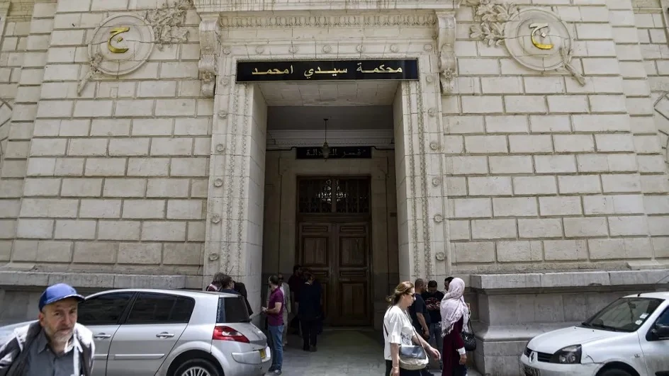 Algérie: un ancien ministre des Finances condamné pour corruption