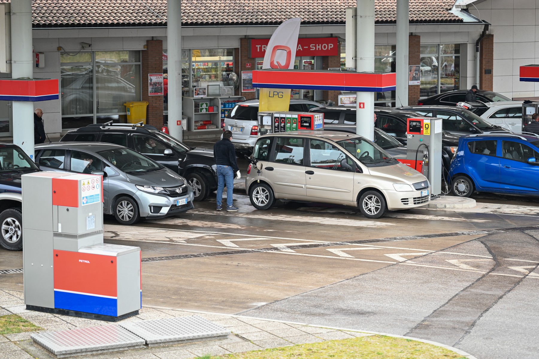Italie: grève des stations-service accusées de spéculer sur les prix