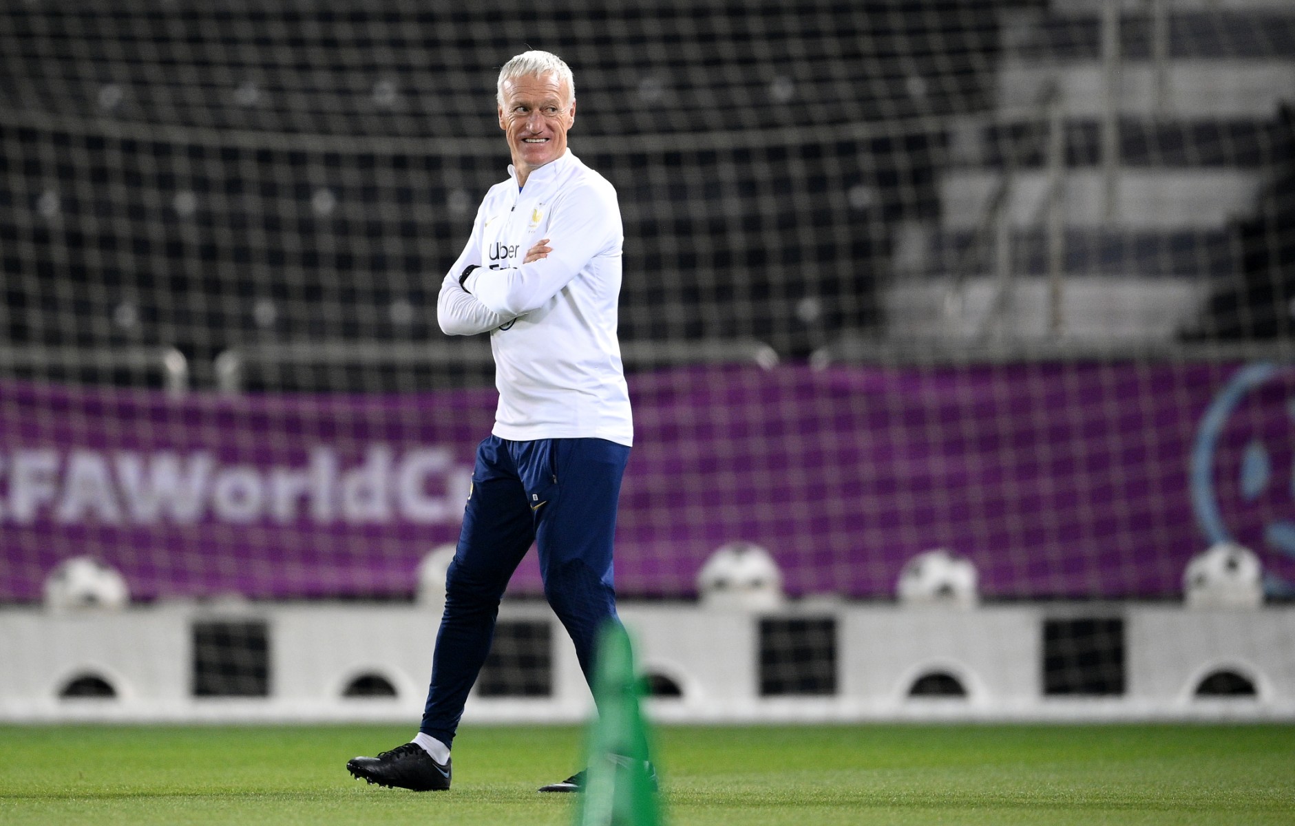 L'entraîneur français Didier Deschamps assiste à une séance d'entraînemen le 16 décembre 2022, lors de la Coupe du monde de football Qatar 2022. (Photo, AFP)