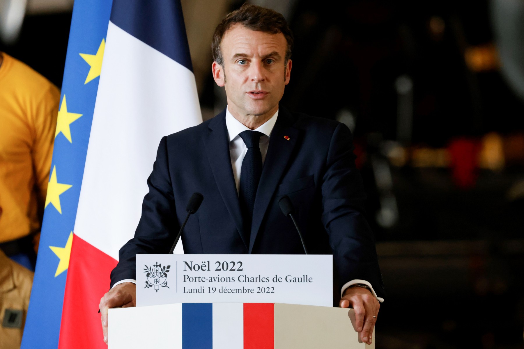 Rétrospective 2022: Un Emmanuel Macron encore groggy veut prouver en 2023 sa capacité à réformer