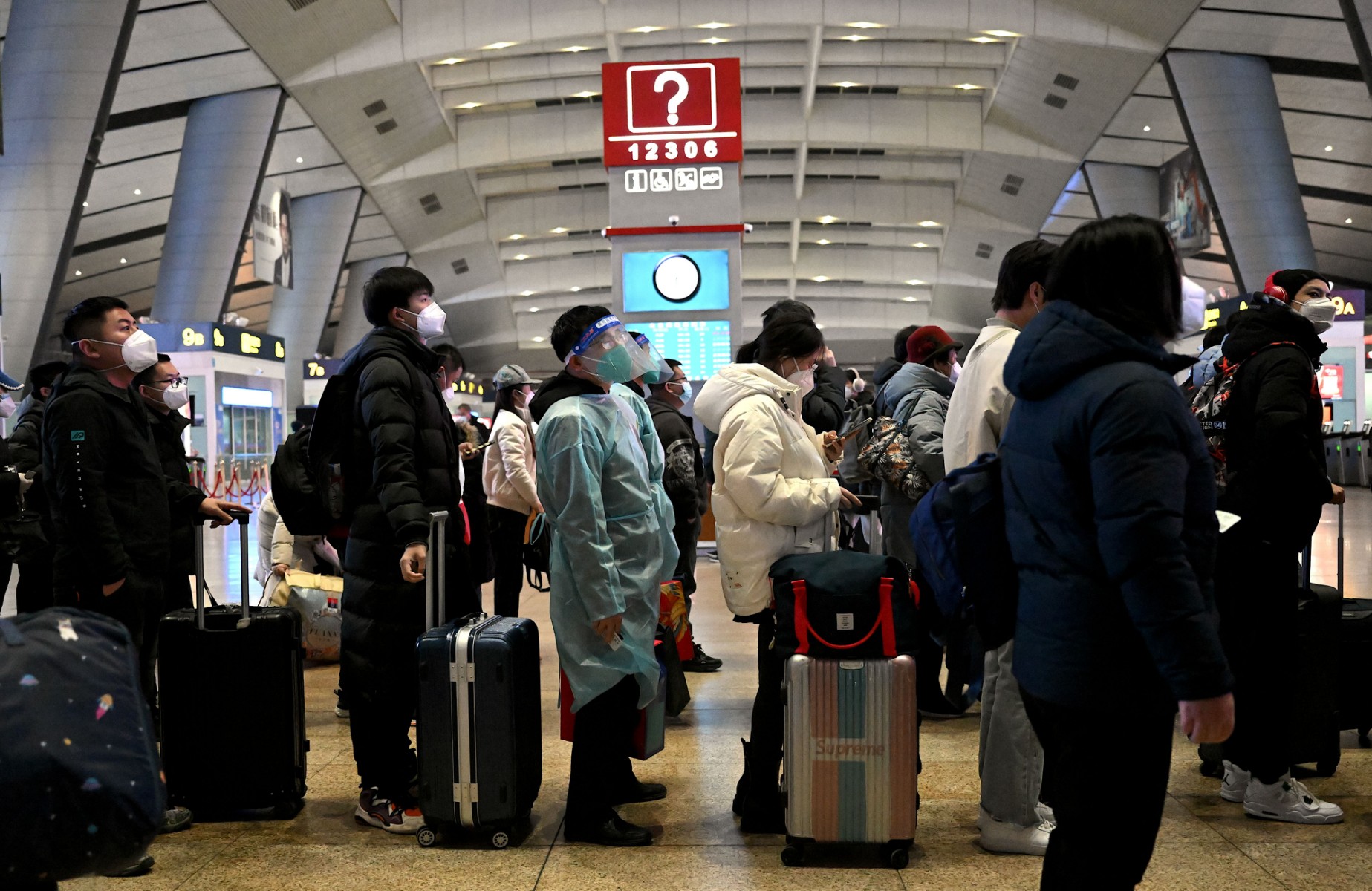 Covid: plusieurs pays de l'UE «déconseillent» les voyages en Chine non indispensables