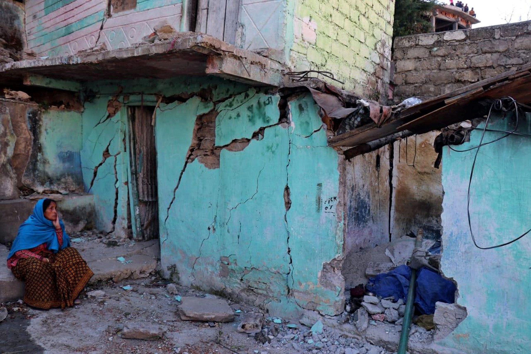 Évacuations dans le nord de l'Inde où les maisons se fissurent et s'affaissent