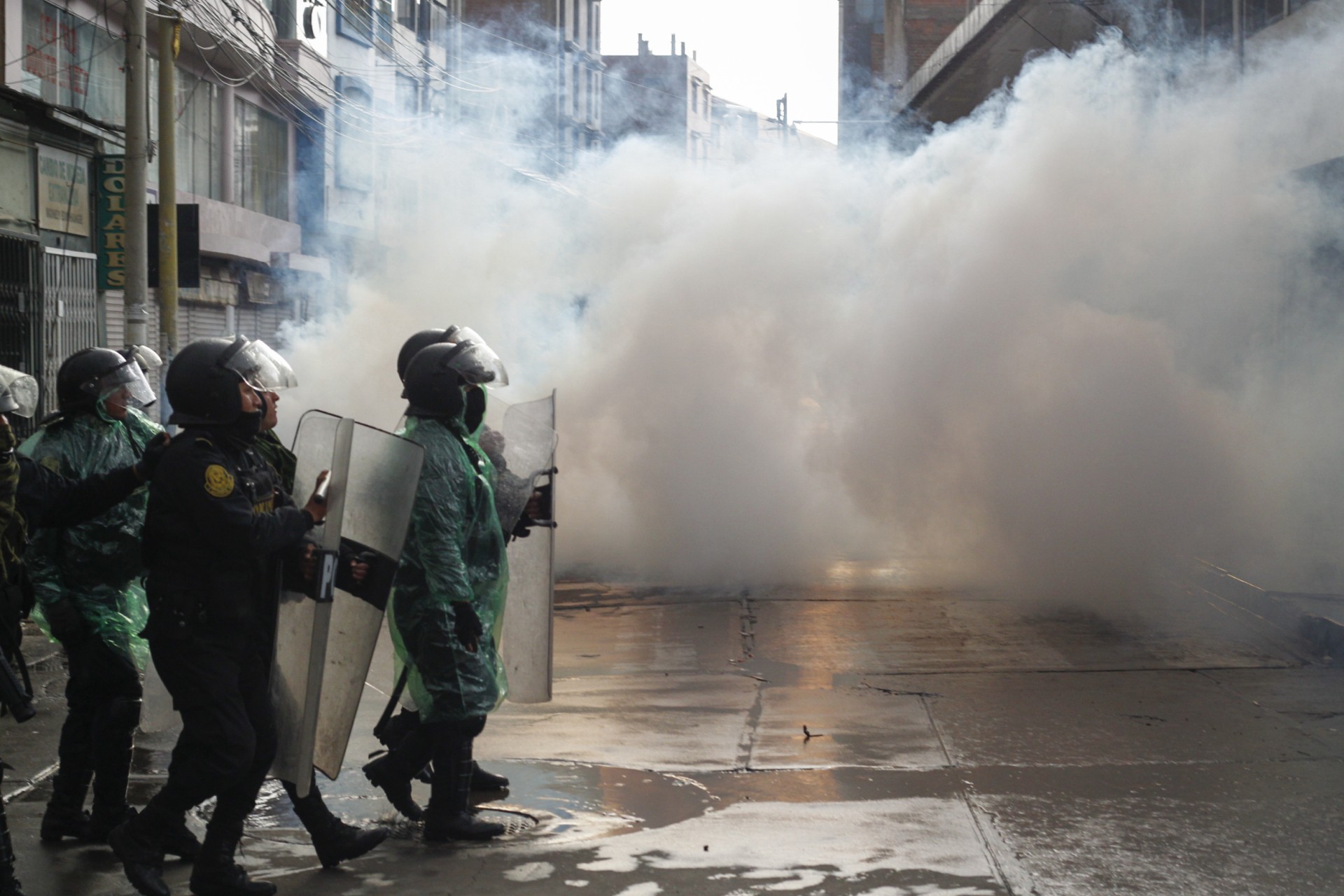 Manifestations au Pérou: l'état d'urgence décrété à Lima