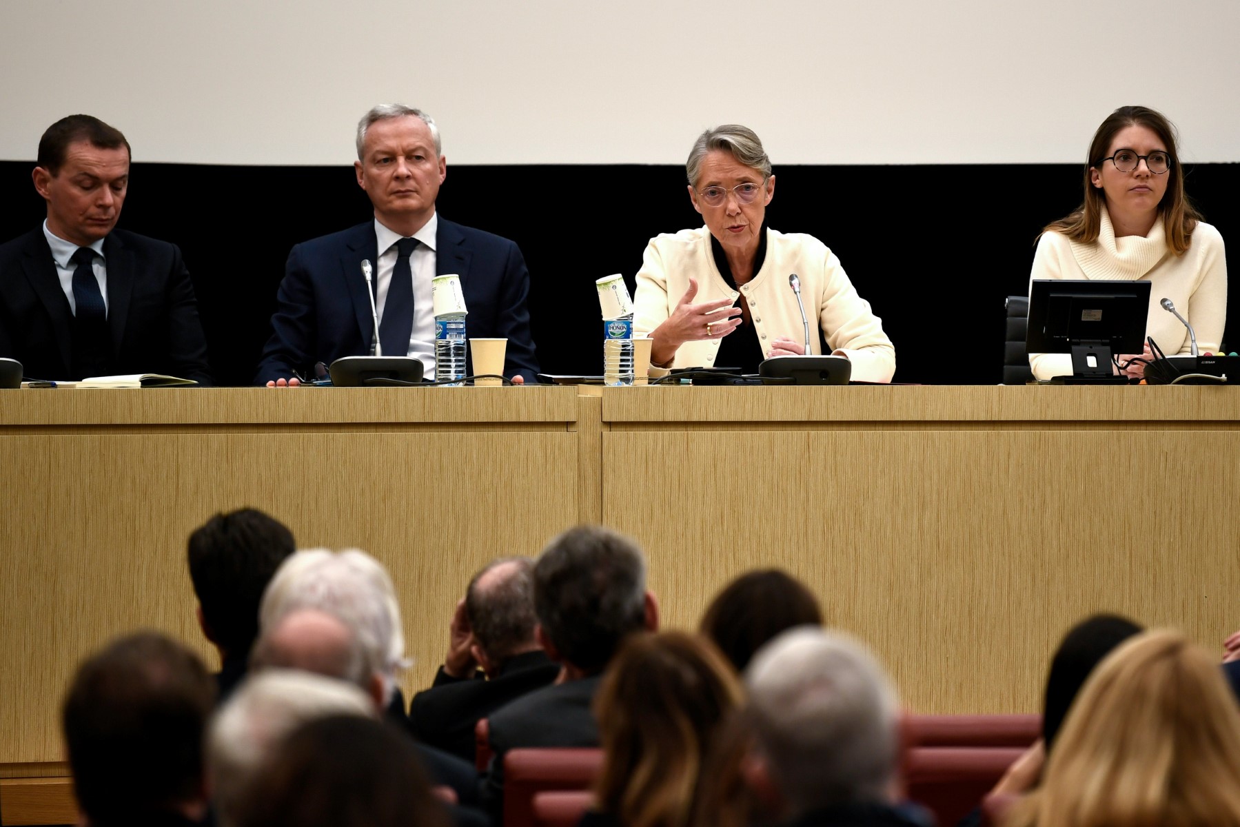 La réforme des retraites dévoilée, la bataille commence