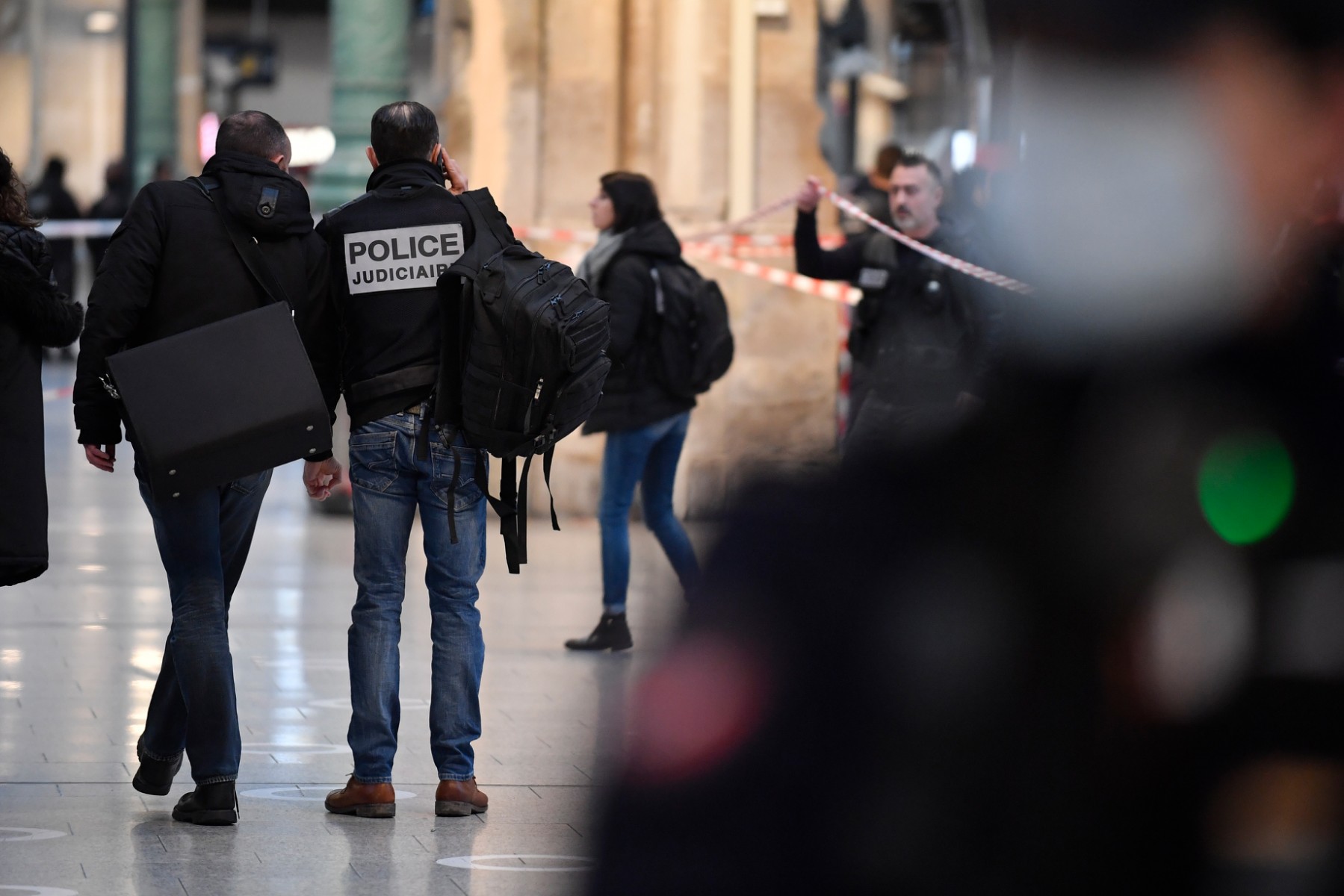 Agression de la gare du Nord: garde à vue du premier suspect levée, un autre homme entendu