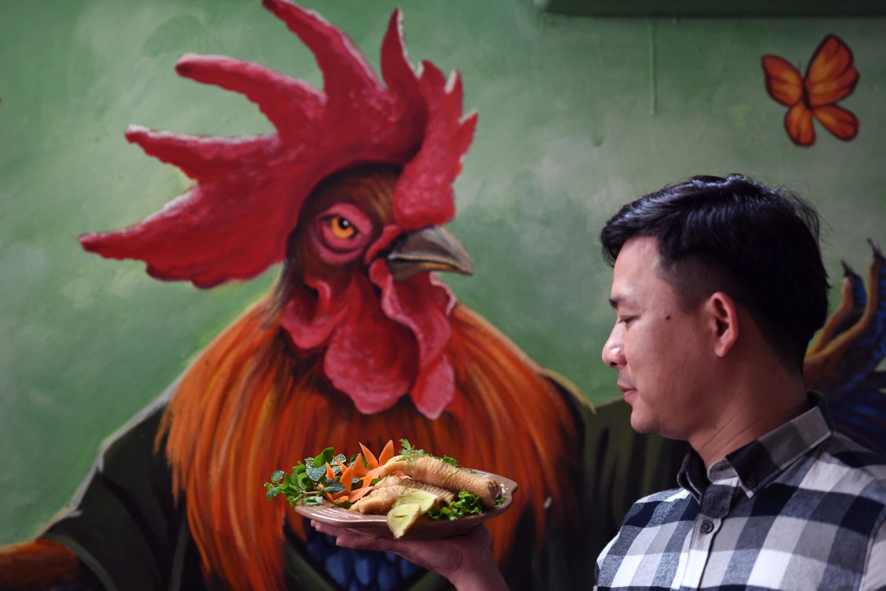 Vietnam: les pattes de «poulet dragon», un mets très apprécié pour le nouvel an lunaire