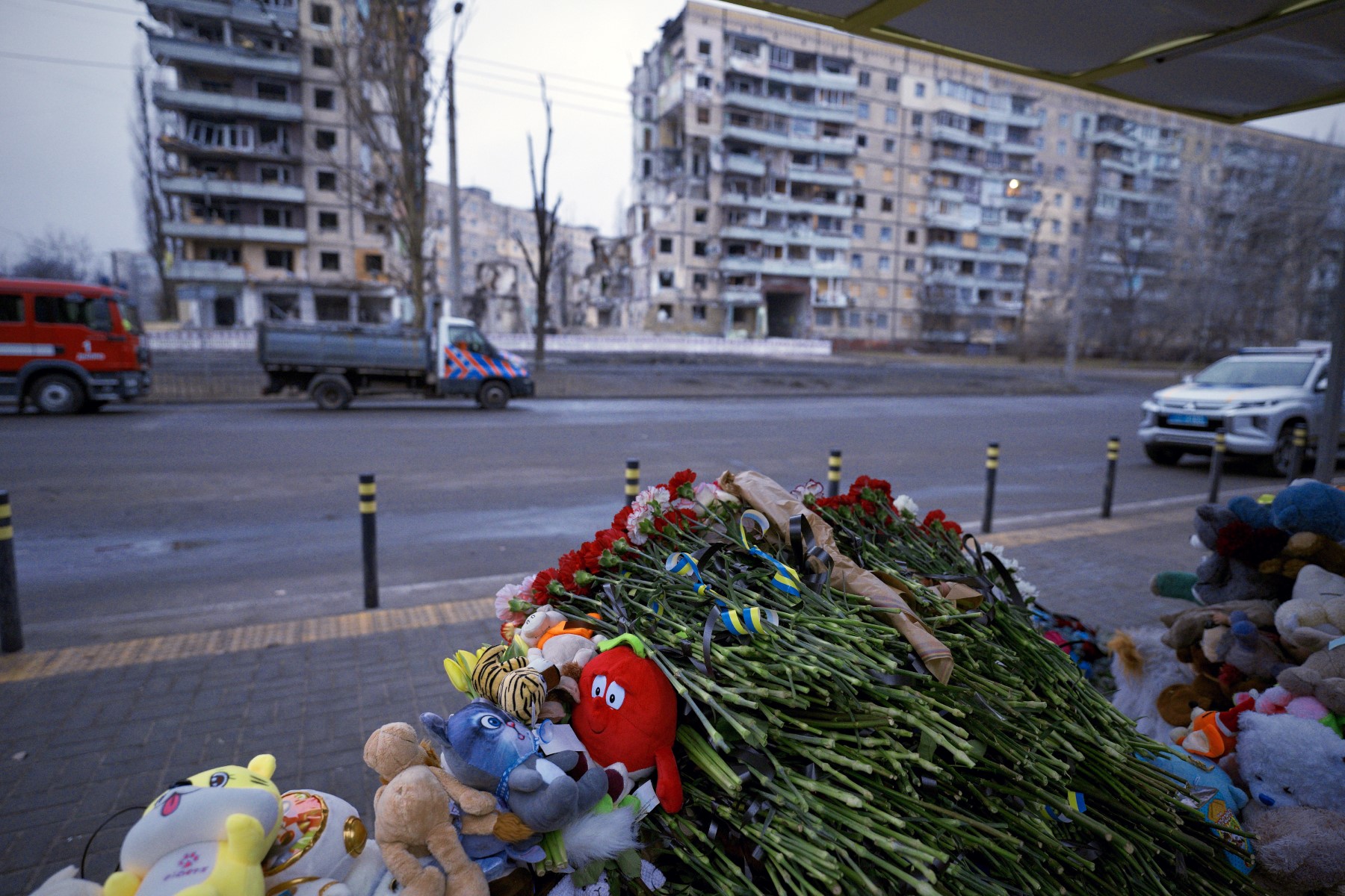 Frappe russe meurtière à Dnipro: les secours ukrainiens cessent les recherches