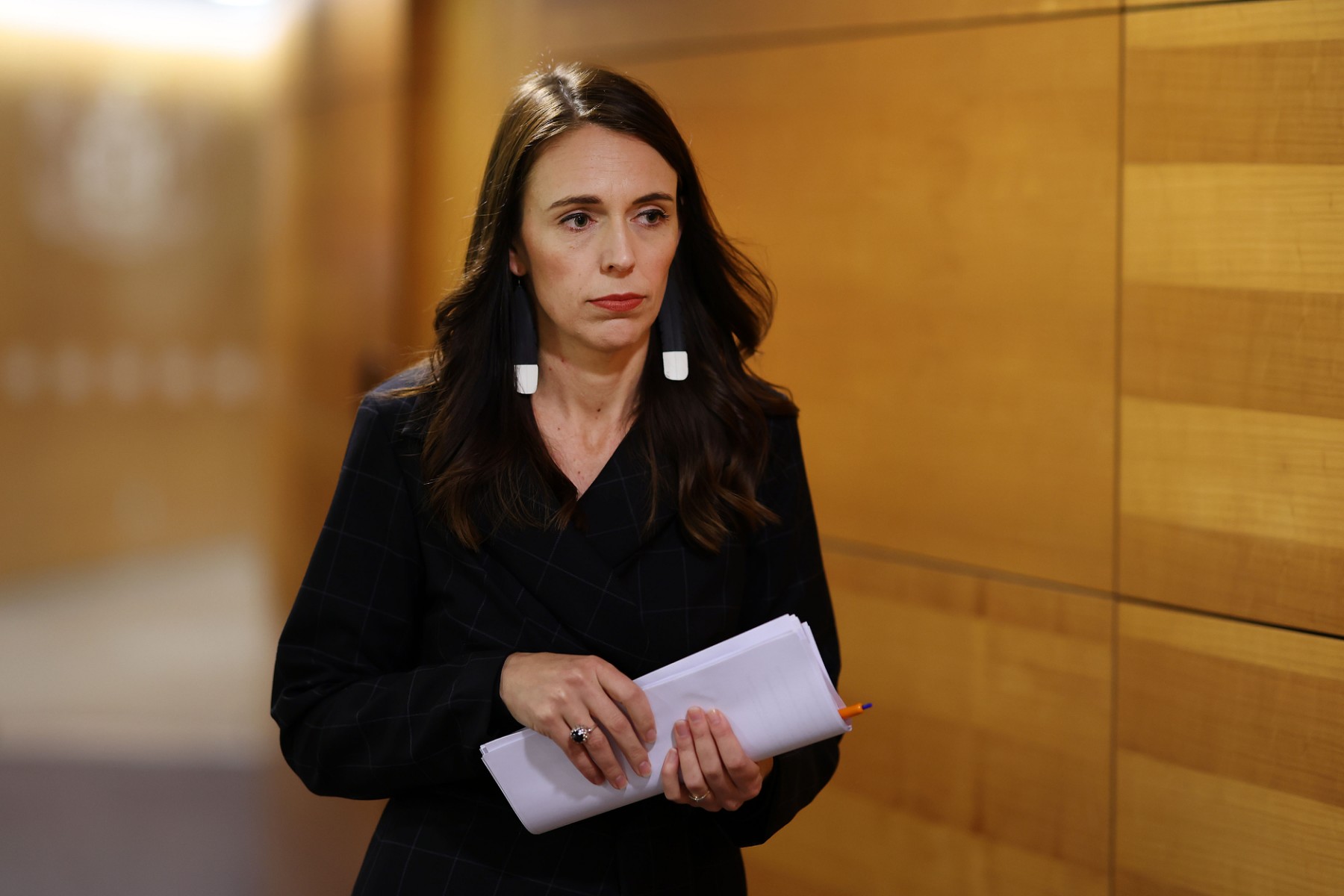 Jacinda Ardern, appréciée globalement mais épuisée mentalement